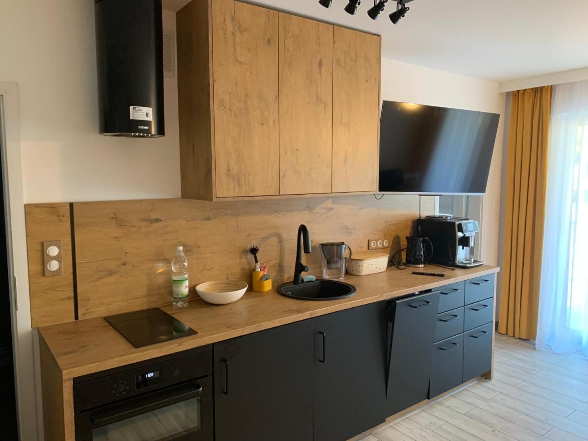 Livra Apartaments III โปเบียโรโว ภายนอก รูปภาพ