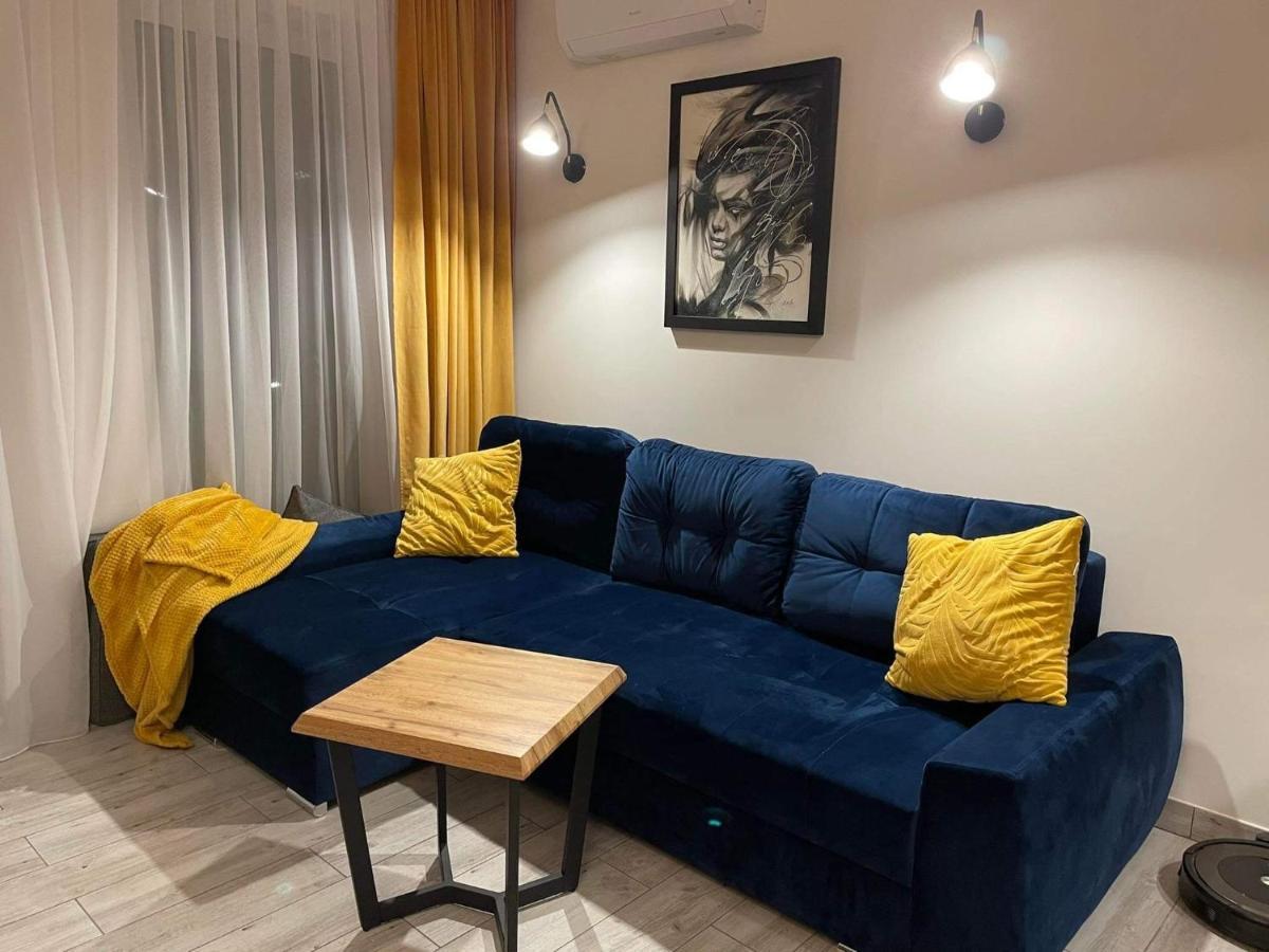 Livra Apartaments III โปเบียโรโว ภายนอก รูปภาพ