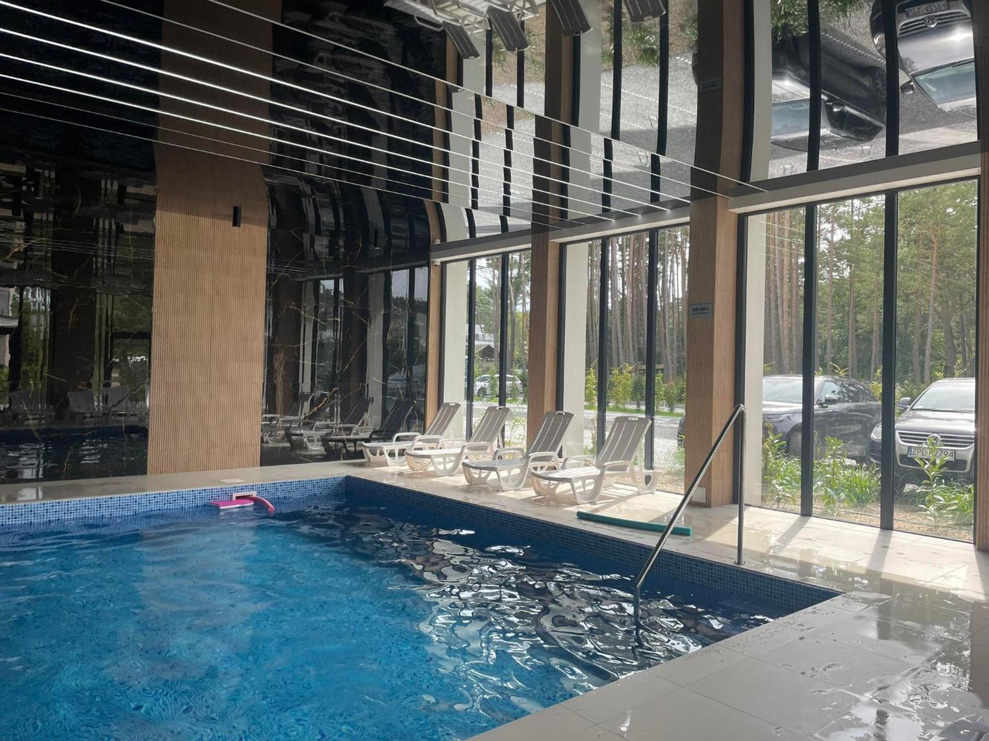 Livra Apartaments III โปเบียโรโว ภายนอก รูปภาพ